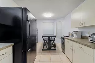 7602 Pinewalk Dr Unit, Margate, FL 33063 - Photo 11