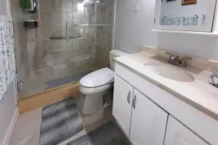 291 S Hollybrook Dr, Pembroke Pines, FL 33025 - Photo 5