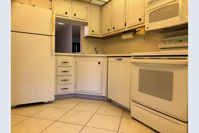 860 SE 6th Ave, Unit #303, Deerfield Beach, FL 33441 - Photo 5