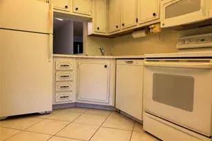 860 SE 6th Ave, Deerfield Beach, FL 33441 - Photo 5