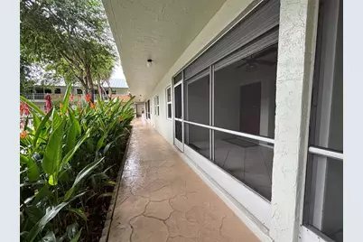 860 SE 6th Ave, Unit #303, Deerfield Beach, FL 33441 - Photo 3
