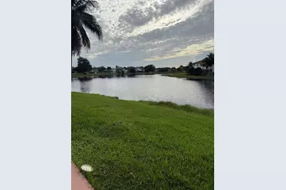 20525 SW 2nd St, Pembroke Pines, FL 33029 - Photo 7