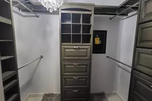 1890 W 56th St, Hialeah, FL 33012 - Photo 25