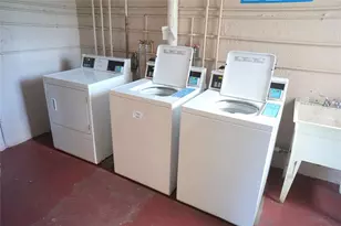 2821 Somerset Dr, Lauderdale Lakes, FL 33311 - Photo 31