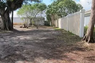 165 NW 17th Ave, Pompano Beach, FL 33069 - Photo 3