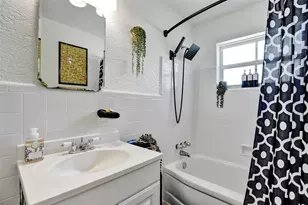 90 NE 26th St, Wilton Manors, FL 33305 - Photo 33