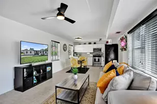 90 NE 26th St, Wilton Manors, FL 33305 - Photo 11