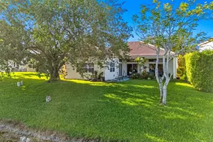 1350 Meadows Blvd, Weston, FL 33327 - Photo 23