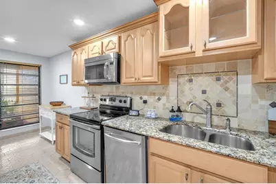 1550 NW 93rd Ave, Unit #297, Pembroke Pines, FL 33024 - Photo 15