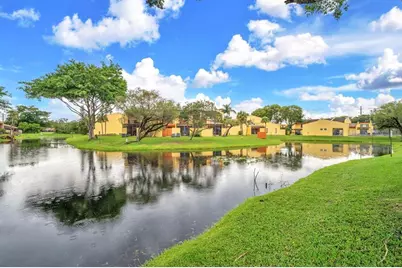 1550 NW 93rd Ave, Unit #297, Pembroke Pines, FL 33024 - Photo 31