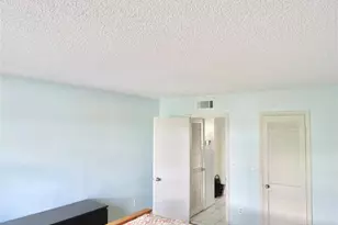 8460 Sunrise Lakes Blvd, Sunrise, FL 33322 - Photo 9