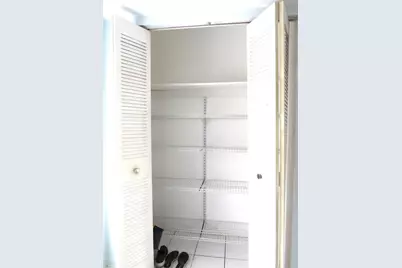 8460  Sunrise Lakes Blvd, Unit #307, Sunrise, FL 33322 - Photo 11