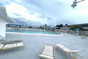 900 SW 10th Terrace, Hallandale Beach, FL 33009 - Photo 15