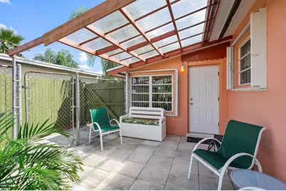 3241 SW 23rd Ct, Fort Lauderdale, FL 33312 - Photo 37