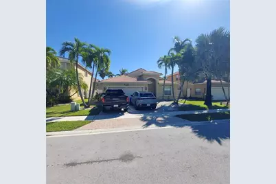 1563 SW 187th Ter, Pembroke Pines, FL 33029 - Photo 1