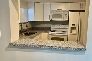 2201 NE 135th Ln, North Miami Beach, FL 33181 - Photo 7