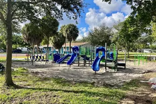 2201 NE 135th Ln, North Miami Beach, FL 33181 - Photo 23