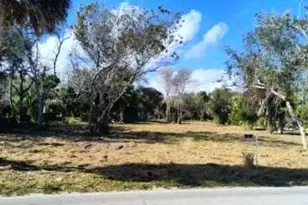 7507 S Indian River Dr, Fort Pierce, FL 34982 - Photo 5