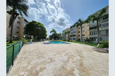 219 NE 14th Ave, Hallandale Beach, FL 33009 - Photo 35