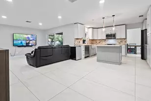 2745 Omega Pl, North Palm Beach, FL 33408 - Photo 9