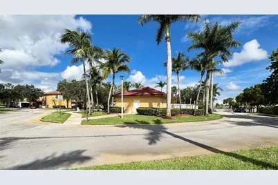 14015 N Forest Oak Cir, Unit #14015, Davie, FL 33325 - Photo 19