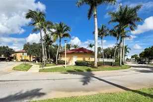 14015 N Forest Oak Cir, Davie, FL 33325 - Photo 19