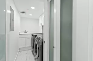 2480 Presidential Way, West Palm Beach, FL 33401 - Photo 25