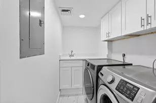 2480 Presidential Way, West Palm Beach, FL 33401 - Photo 27