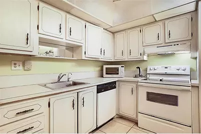 1400  Saint Charles Pl, Unit #616, Pembroke Pines, FL 33026 - Photo 11