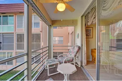 9421  Sunrise Lakes Blvd, Unit #206, Sunrise, FL 33322 - Photo 33