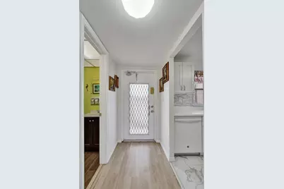 9421  Sunrise Lakes Blvd, Unit #206, Sunrise, FL 33322 - Photo 9