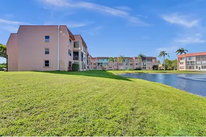 9421  Sunrise Lakes Blvd, Unit #206, Sunrise, FL 33322 - Photo 5