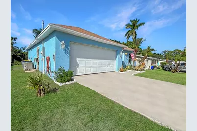 3043 SE Banyan St, Stuart, FL 34997 - Photo 3