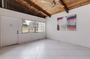 450 Briarwood Cir, Hollywood, FL 33024 - Photo 19