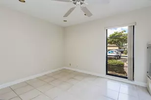 450 Briarwood Cir, Hollywood, FL 33024 - Photo 29