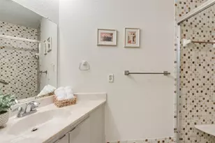 450 Briarwood Cir, Hollywood, FL 33024 - Photo 33