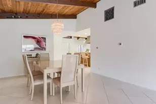 450 Briarwood Cir, Hollywood, FL 33024 - Photo 13