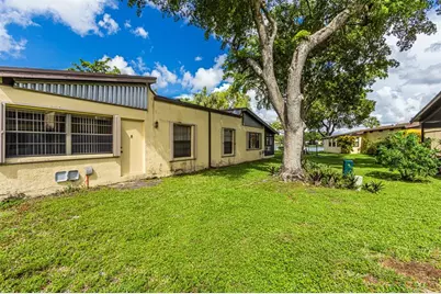 450  Briarwood Cir, Unit #2, Hollywood, FL 33024 - Photo 39