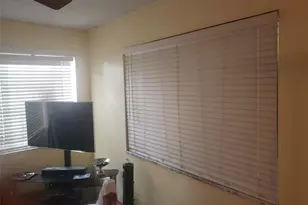 19720 NE 10th Ct, Miami, FL 33179 - Photo 23