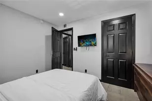 621 NE 28th St, Wilton Manors, FL 33334 - Photo 23