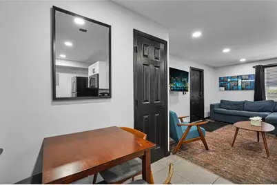 621 NE 28th St, Wilton Manors, FL 33334 - Photo 11