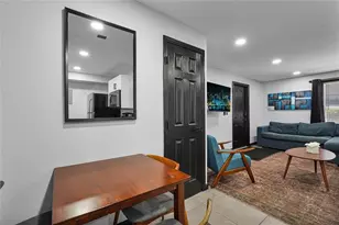 621 NE 28th St, Wilton Manors, FL 33334 - Photo 11