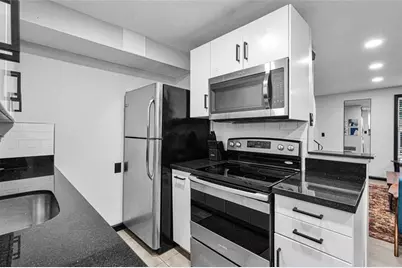 621 NE 28th St, Wilton Manors, FL 33334 - Photo 83