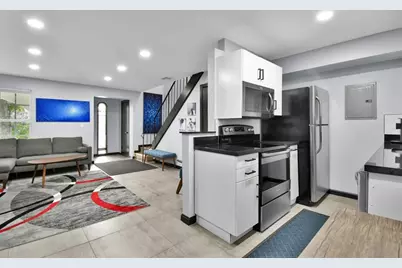 621 NE 28th St, Wilton Manors, FL 33334 - Photo 39