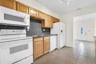 261 NE 45th St, Oakland Park, FL 33334 - Photo 33