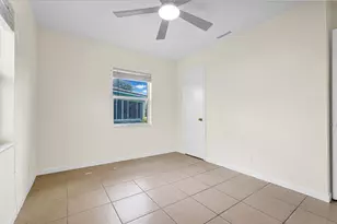 261 NE 45th St, Oakland Park, FL 33334 - Photo 51