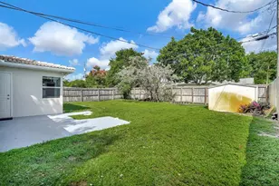 261 NE 45th St, Oakland Park, FL 33334 - Photo 5