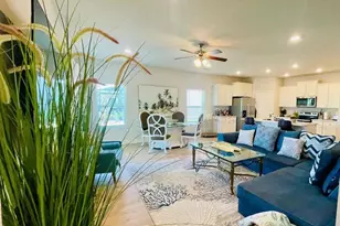 427 Sea Grv Wy, Port Saint Joe, FL 32456 - Photo 3