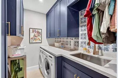 2630  Barcelona Dr, Fort Lauderdale, FL 33301 - Photo 47