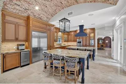 2630  Barcelona Dr, Fort Lauderdale, FL 33301 - Photo 17